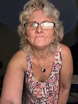 [16 Feb 01:14] Private Show - Vídeo de Sapphire691, modelo de vídeos