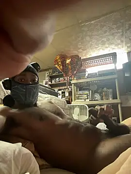 [13 Apr 14:16] Public Show - video by ProveYourLoyalty2 cam model