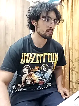 [26 Feb 00:50] Private Show – video modela na kameri Apolo_Men