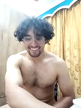 [11 Mar 01:21] Private Show – video modela na kameri Apolo_Men