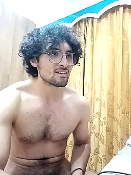 [11 Mar 23:49] Private Show – video modela na kameri Apolo_Men