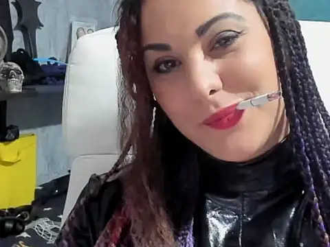 [6 Mar 20:03] Private Show - video by emilyvondark cam model