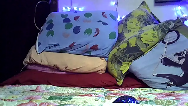 [1 Apr 23:23] Private Show  HOT BIG CUM - bialoba7 캠 모델의 동영상