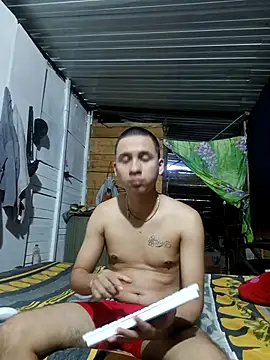 [31 Jan 17:38] Private Show - video của người mẫu cam Mia_axell