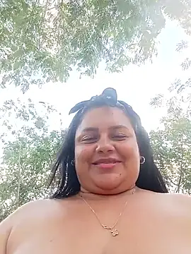 horny in the garden - ক্যাম মডেল Lena_Cum69-এর ভিডিও