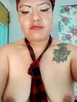 [31 Mar 10:21] Public Show - video của người mẫu cam perrit17