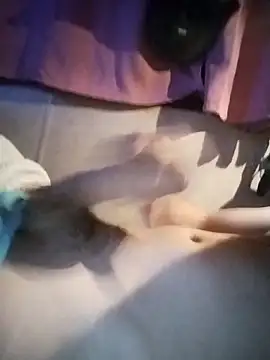 [9 Feb 22:19] Public Show - clip cu macariocb model videochat