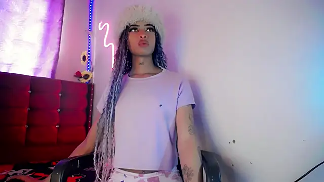 Private  cum  loves