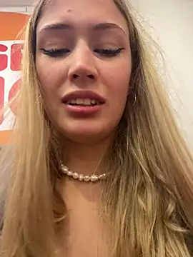 sucked stranger's dick at burger king he came in condom!