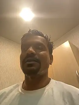 showing ass show to my habibi client