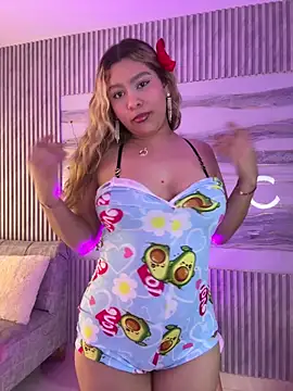 🍆🫦I ride my dildo with you🫦🍆