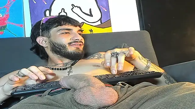 [5 Mar 16:45] Private Show - video LovexJuxn8 kameramallilta