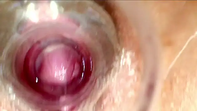 DEPTHROAT CUM MY MOUTH SQUIRT PLAY FEET CREEM - vídeo de la modelo de cam karol_kane