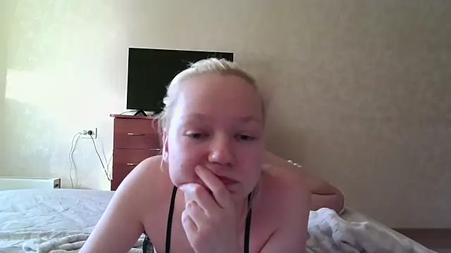 Pussy show🔥🔥 - vidéo du modèle de showcams BabyyDolll_