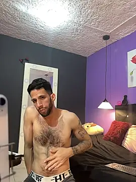 sexy chair dance! 😘💕 – video modela na kameri Karim_mansur