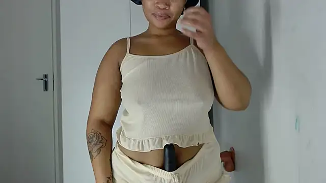 open pussy and fuck dildo - video by Loyal_Sashaa cam model