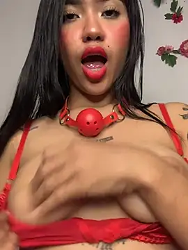 Super horny, fingers in her pussy