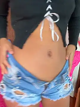 fingers in my pussy - video van kali_rousse cam-model