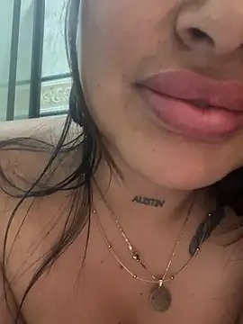 dirty in bathroom - video av JessikaHoot cam model