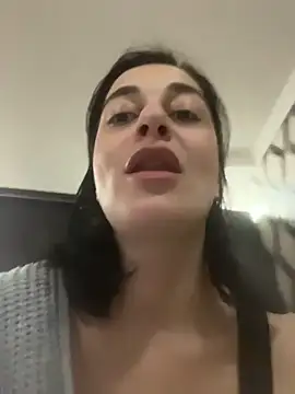 Just a little striptease 🤭💋 - video di _AnChous_ modella di cam