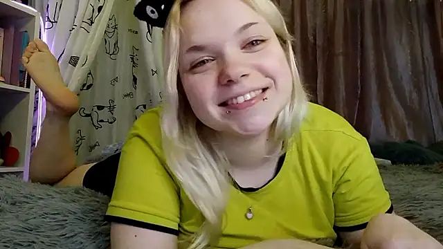 my game with dad^) - video oleh Karengilgun kamera model