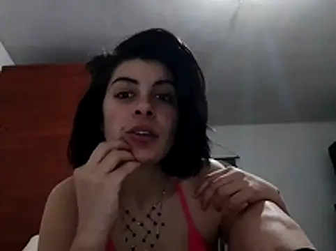 [10 Mar 01:31] Private Show – video modela na kameri tefutbin3