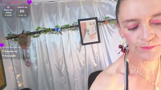 Private Show- It feels so good when you and I get lost in passion 😏❤️ - video by LeanaMaturee cam model