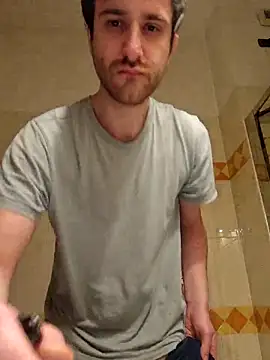 [13 Mar 04:31] Public Show - ক্যাম মডেল simo1097-এর ভিডিও