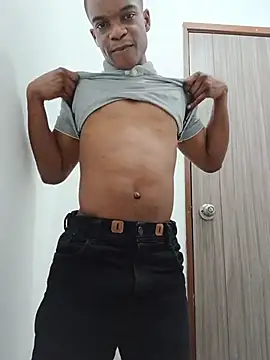 [18 Mar 11:31] Private Show - vidéo du modèle de showcams AlaskanCornpone