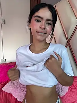 VERY HOT😎 - video by kitty_rousse01 cam model