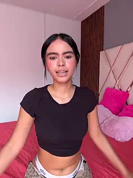 😁😁 - video by kitty_rousse01 cam model