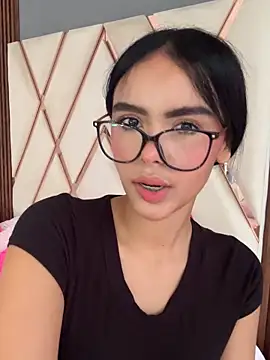 😁😁 - video by kitty_rousse01 cam model