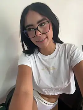 open pussy - video by kitty_rousse01 cam model