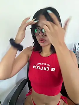 sexy striptis and my pussy open - video by kitty_rousse01 cam model