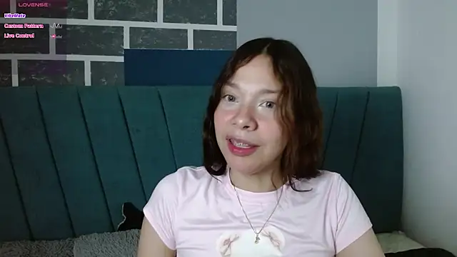 I RUB MY YUMMY PUSSY UNTIL I CUM - video by Sweet_kitty_05 cam model