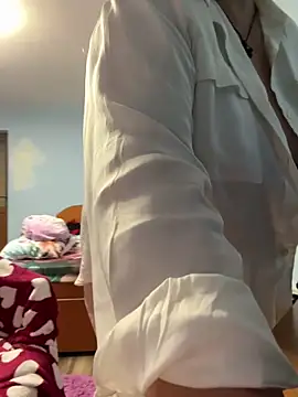 naked - วิดีโอโดย I_amArquette โมเดลแคม