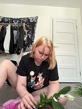 HAND PLAY/ VIB WITH PUSSY