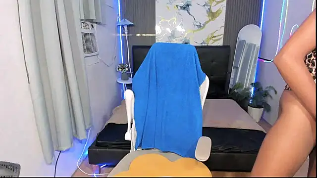 CUM SHOW, SWALLOW CUM!