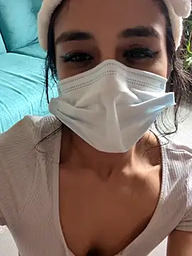 [15 Apr 15:51] Spy Show - clip cu mayaamangoo model videochat