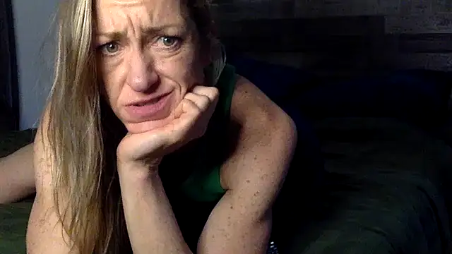 st. pattys day hanging out talking - video by Saigecoach1 cam model