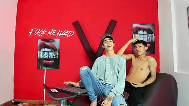 ASS FUCKED BY FINGERS AND 2 CUM 🥵🍆💦😍 - відео від вебкаммоделі SKYN_MAN