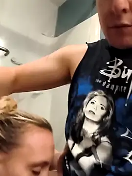 [20 Mar 04:47] Public Show - video của người mẫu cam luckilyfound3