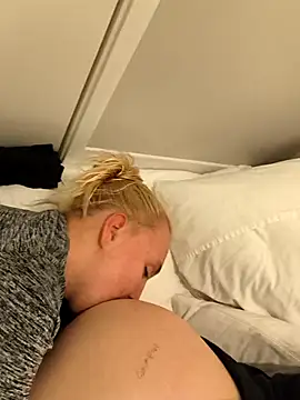 Killin time - βίντεο μοντέλου luckilyfound3