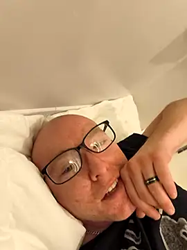 [22 Apr 20:40] Public Show - βίντεο μοντέλου luckilyfound3