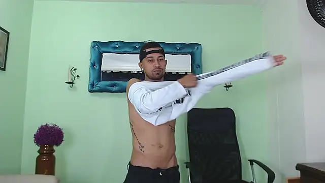 disfrutalo – видео вебкам-модели RichardWithe_