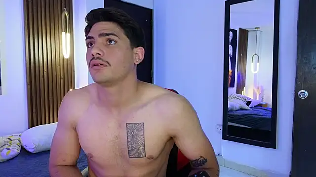 You can see my ass in different angles 🍑 - video od modelky/modela MrAdonis_