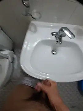 [16 Aug 21:49] 자위 사정.