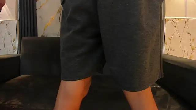 SHOW ASS SO HOT😈💦👀