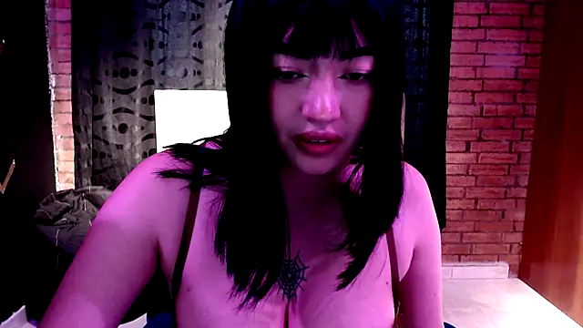 [9 Mar 10:11] Public Show - video by keily_johansson cam model