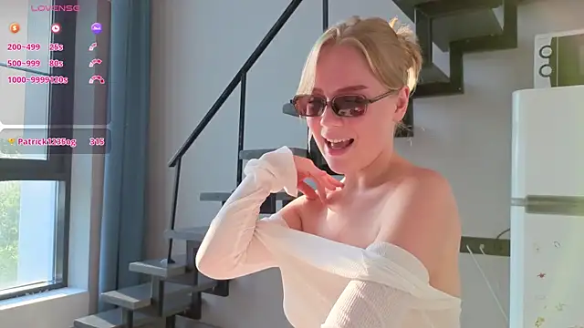 Private Show with Bruce, a few squirts from controlling the toy – video af LittleForestELF2 cam-model